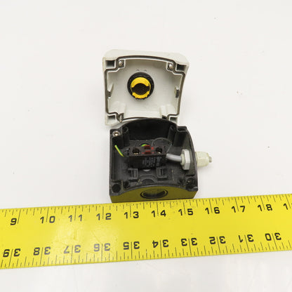 Klockner Moeller M22-KC01 500VAC 220V DC Max Momentary Contact E-Stop Enclosure