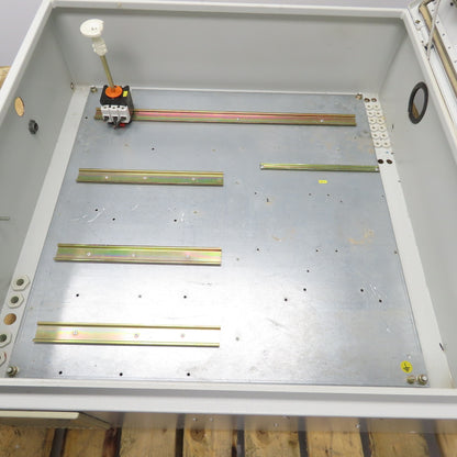 31.5" x 31.5" x 9" Steel Electrical Enclosure W/Disconnect