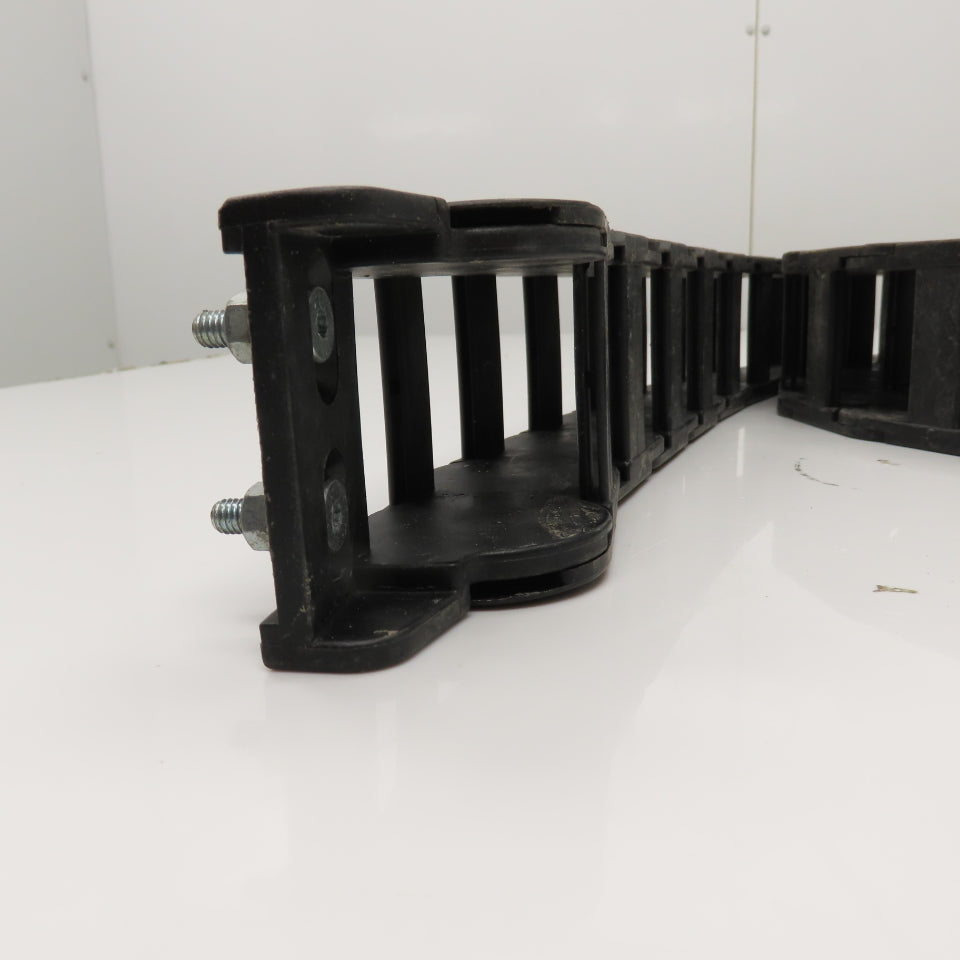 26.05.100 Cable Carrier Drag Chain