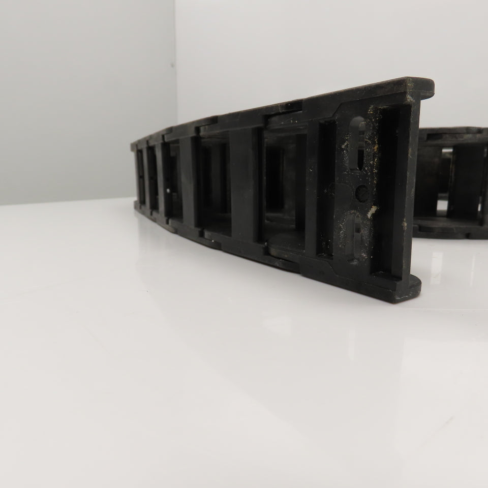 Igus 26.05.150 8' OAL Cable Carrier Energy Drag Chain 50mm x 40mm W/Anchors