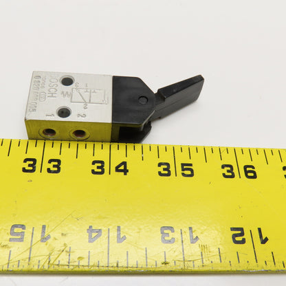 Bosch 0 820 408 005 2 Way Manual Pneumatic Switch Thumb Valve 10-32 Ports