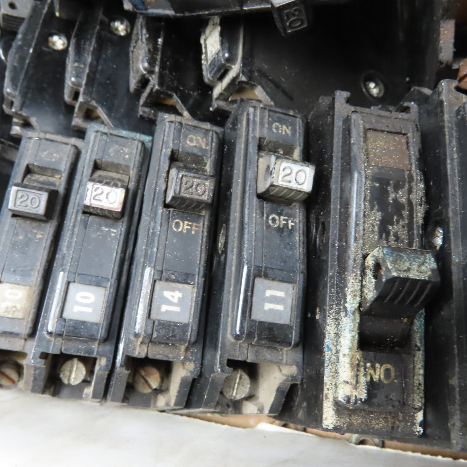 Square D Q0B 20A 120/240V Single Pole Non Indicated Used Circuit Breaker Lot/110