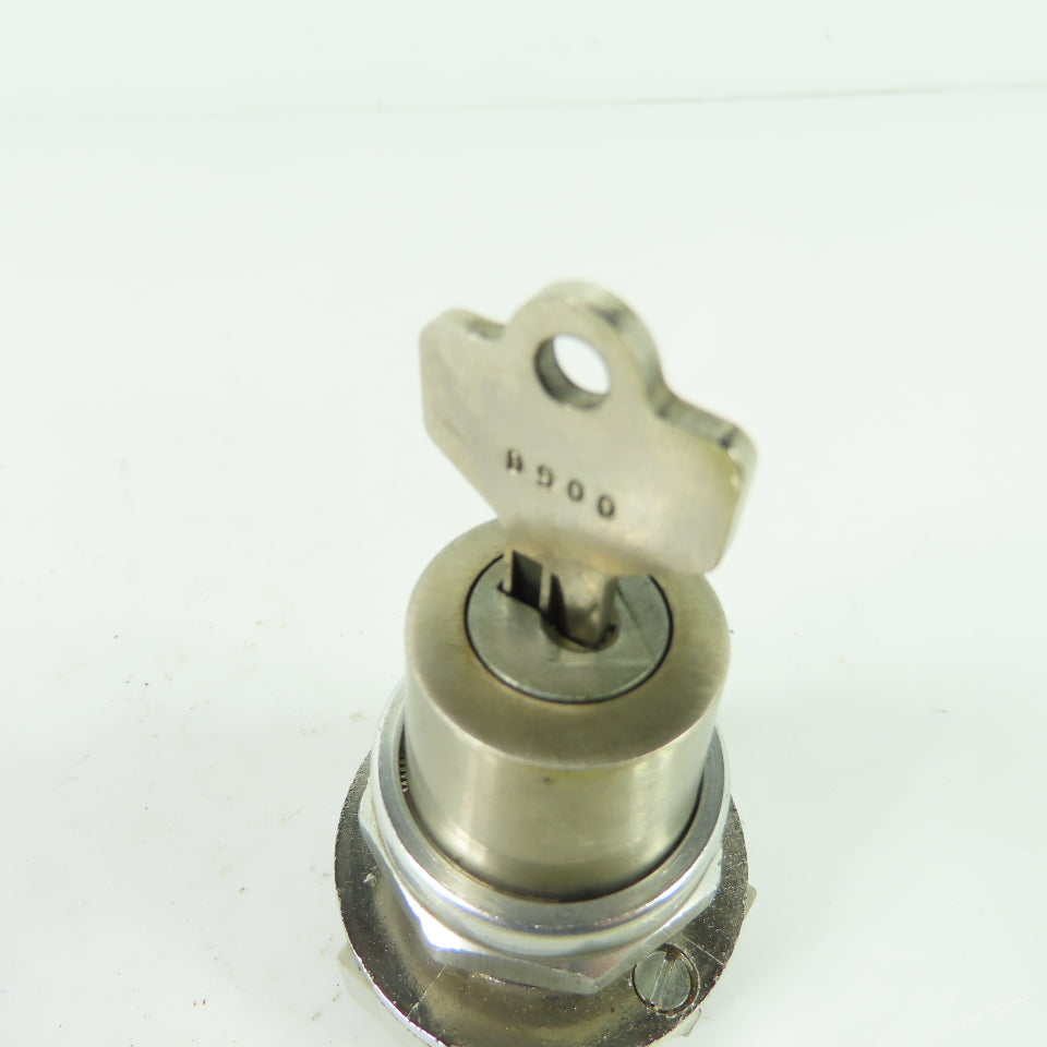 Allen Bradley 800T-H3212 2-Position Selector Switch Ser T Type 4,13 w/ Key