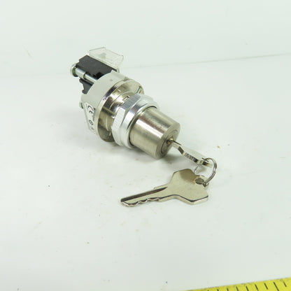 Allen Bradley 800T-H3212 2-Position Selector Switch Ser T Type 4,13 w/ Key