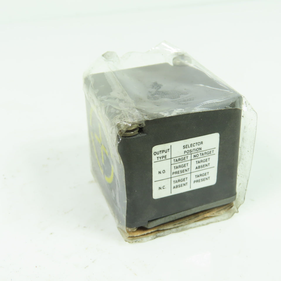 Cutler Hammer E51DS5 Inductive Proximity Sensor Head NEW