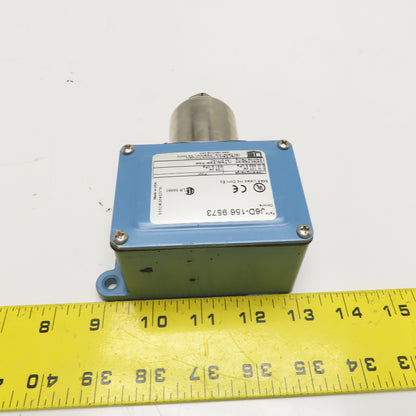 United Electric Controls J6D-156 9573 0-100PSI Pressure Switch 1/4" NPT 277VAC