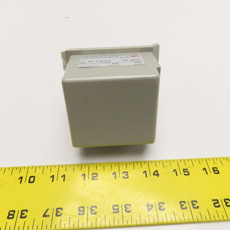 United Electric J54 Model 144 Pressure Switch 0-20PSI 125/250VAC 0.1-0.3PSI Diff