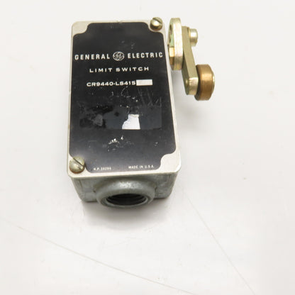 General Electric CR9440-LS415E Right Handed Operator Cam Roller Limit Switch