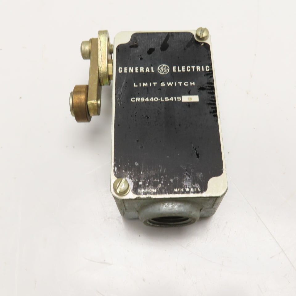 General Electric CR9440-LS415D Left Handed Operator Cam Roller Limit Switch