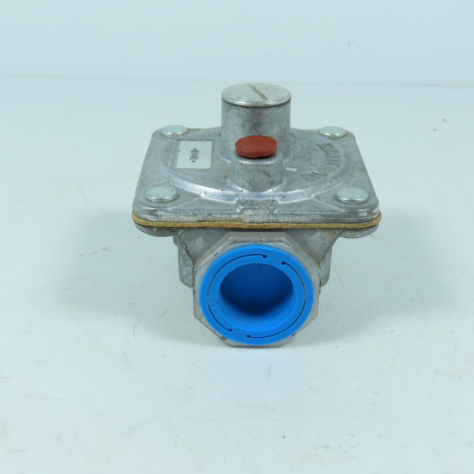 Maxitrol RV48L Gas Pressure Regulator 3/4" NPT Poppet Type