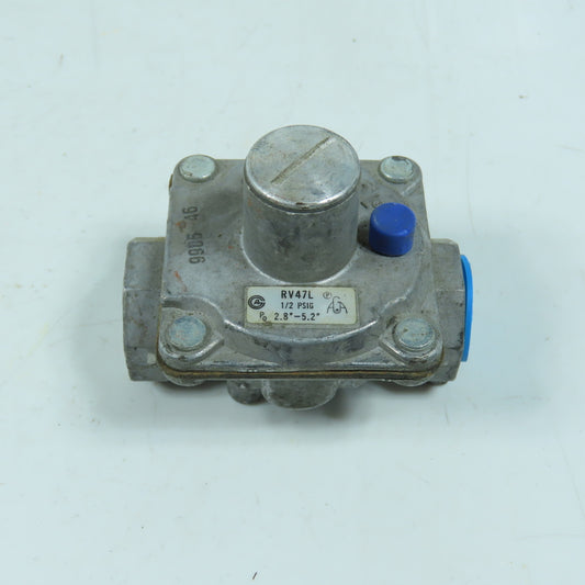 Maxitrol RV47L Gas Pressure Regulator 1/2" NPT Poppet Type 1/2PSIG
