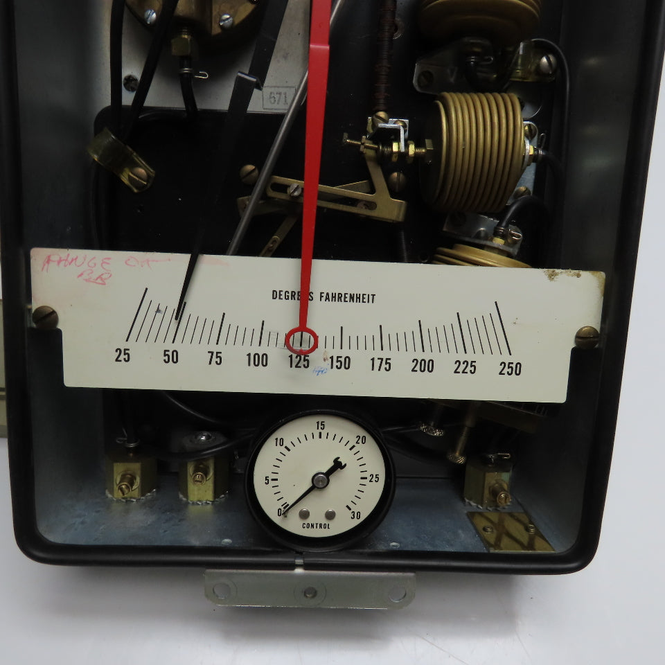 Powers Regulator Co. 163-4624 3G-11 200 Submaster Regulator 3-15PSI 25-250°F