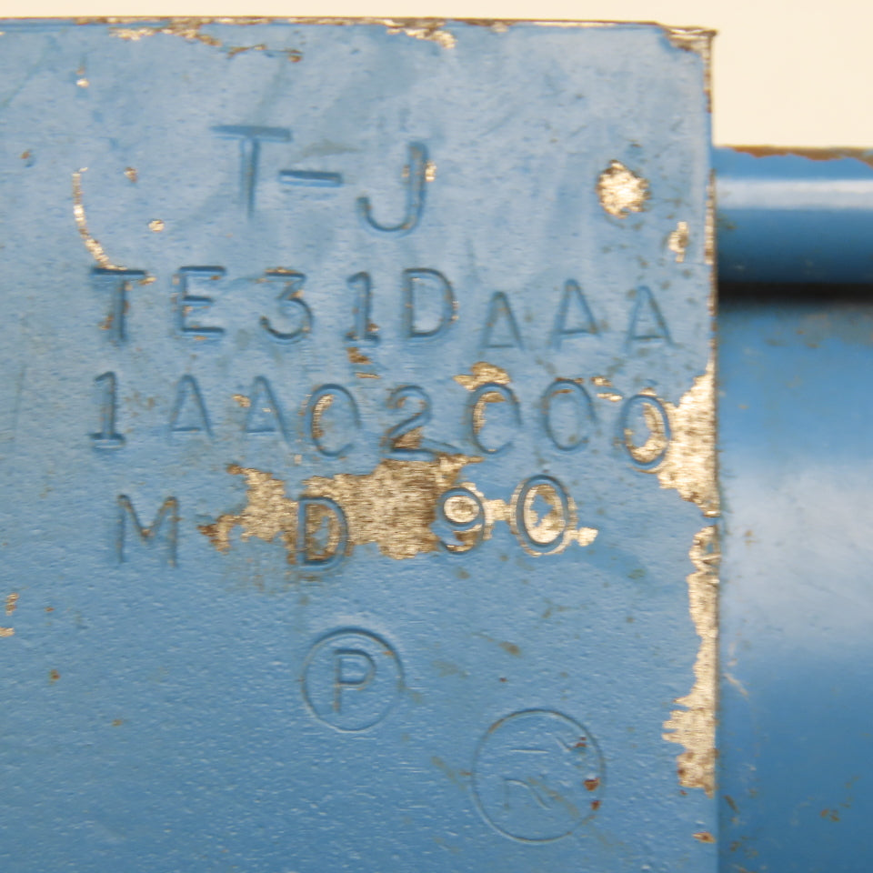 Vickers 2" Bore 2" Stroke Double Acting Double Rod Pneumatic Cylinder