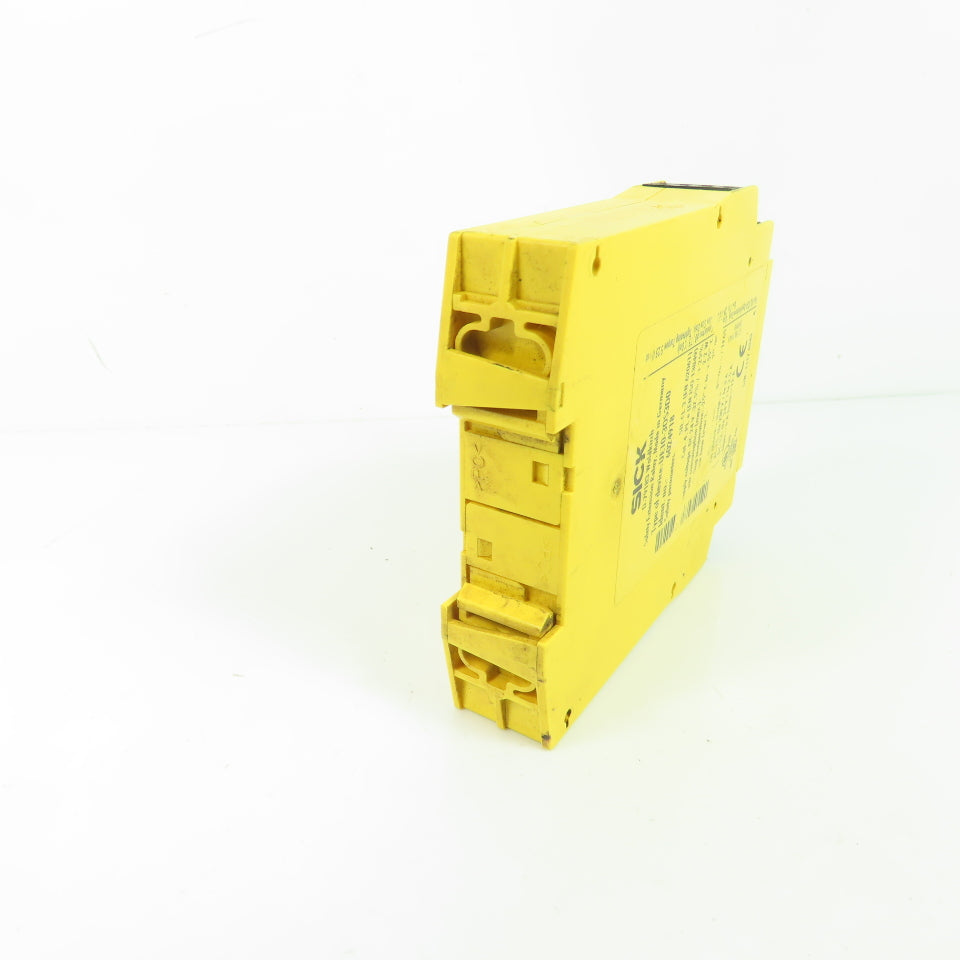 Sick UE10-30S3D0 Safety Extension Relay 24VDC