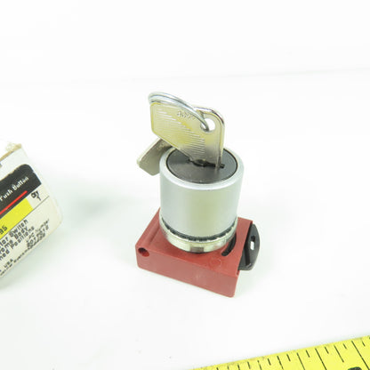 General Electric P9MSCZ0T95 Key Selector Switch NEW