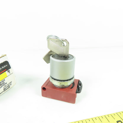General Electric P9MSCZ0T95 Key Selector Switch NEW