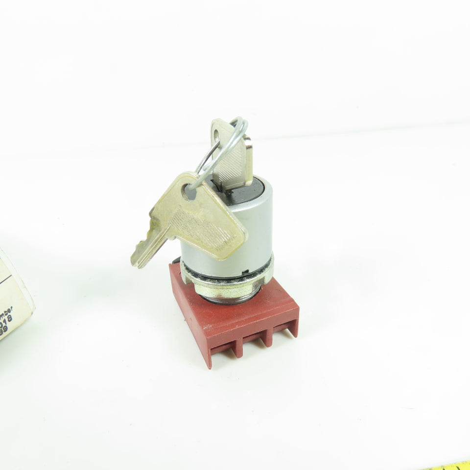 General Electric P9MSCZ0T95 Key Selector Switch NEW