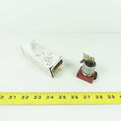 General Electric P9MSCZ0T95 Key Selector Switch NEW