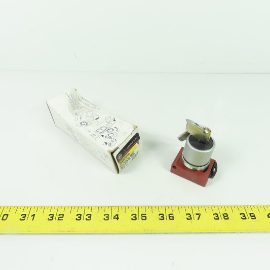 General Electric P9MSCZ0T95 Key Selector Switch NEW