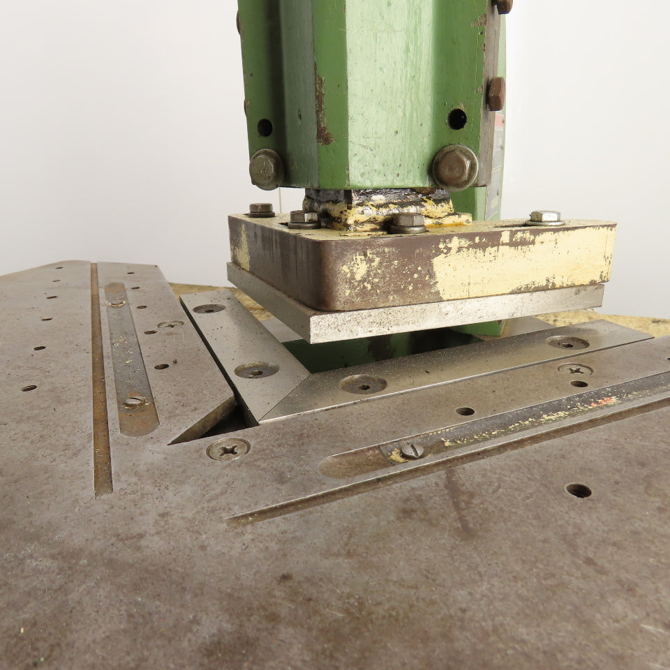 Di-Acro No. 2 Manual Sheet Metal Tab Notcher 16 Gauge Capacity