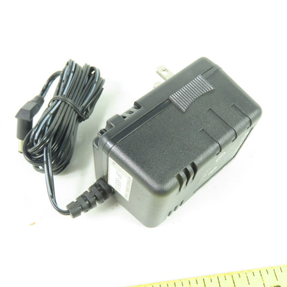 Keyence R3W005-030LP AC Adapter 120VAC Input 5VDC Output NEW