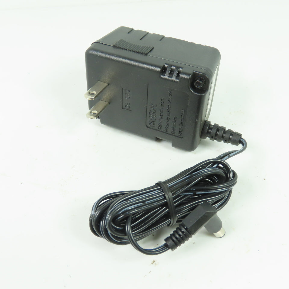 Keyence R3W005-030LP AC Adapter 120VAC Input 5VDC Output NEW