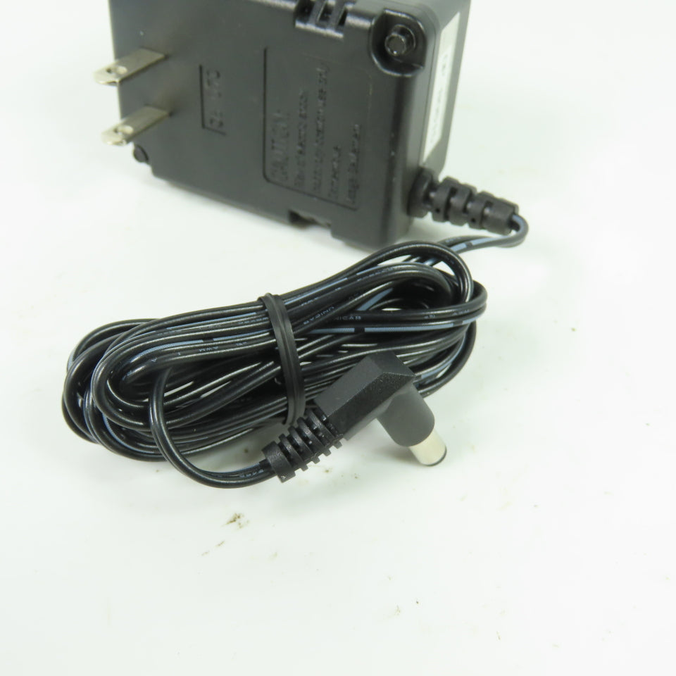 Keyence R3W005-030LP AC Adapter 120VAC Input 5VDC Output NEW