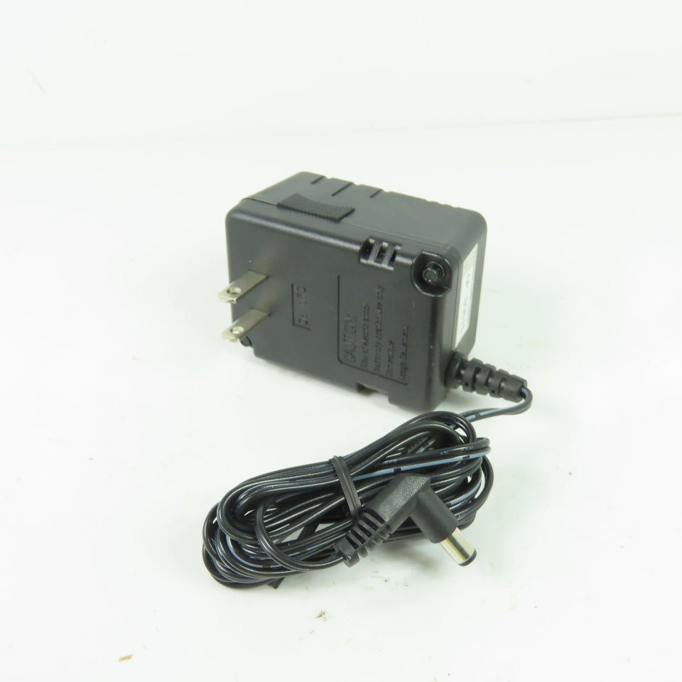 Keyence R3W005-030LP AC Adapter 120VAC Input 5VDC Output NEW