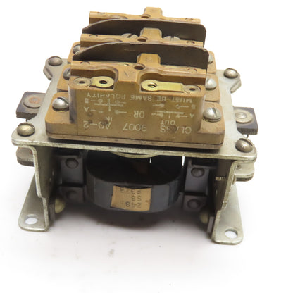 Square D 8501 P03 Contactor Relay 208/220V Coil