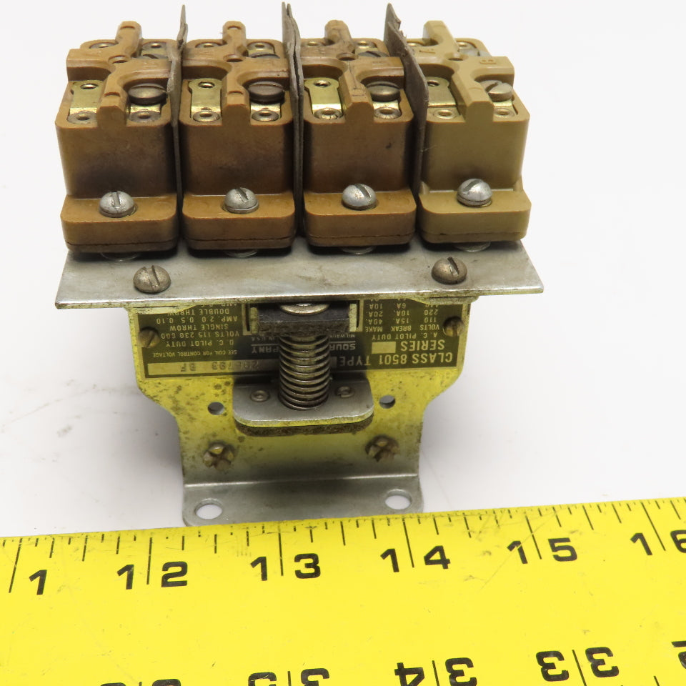 Square D 8501 P04 Contactor Relay 208/220V Coil