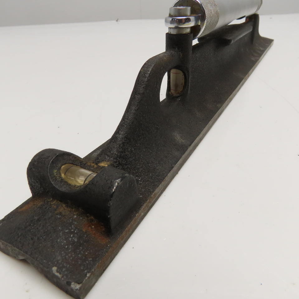 Starrett 98-18 18" Machinist Bench Plumb Level 4 Vial V-Groove & Steel Case