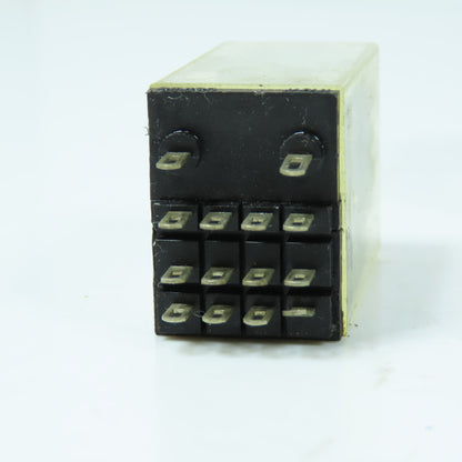 Omron G2A-432A 24VDC Relay Lot Of 35