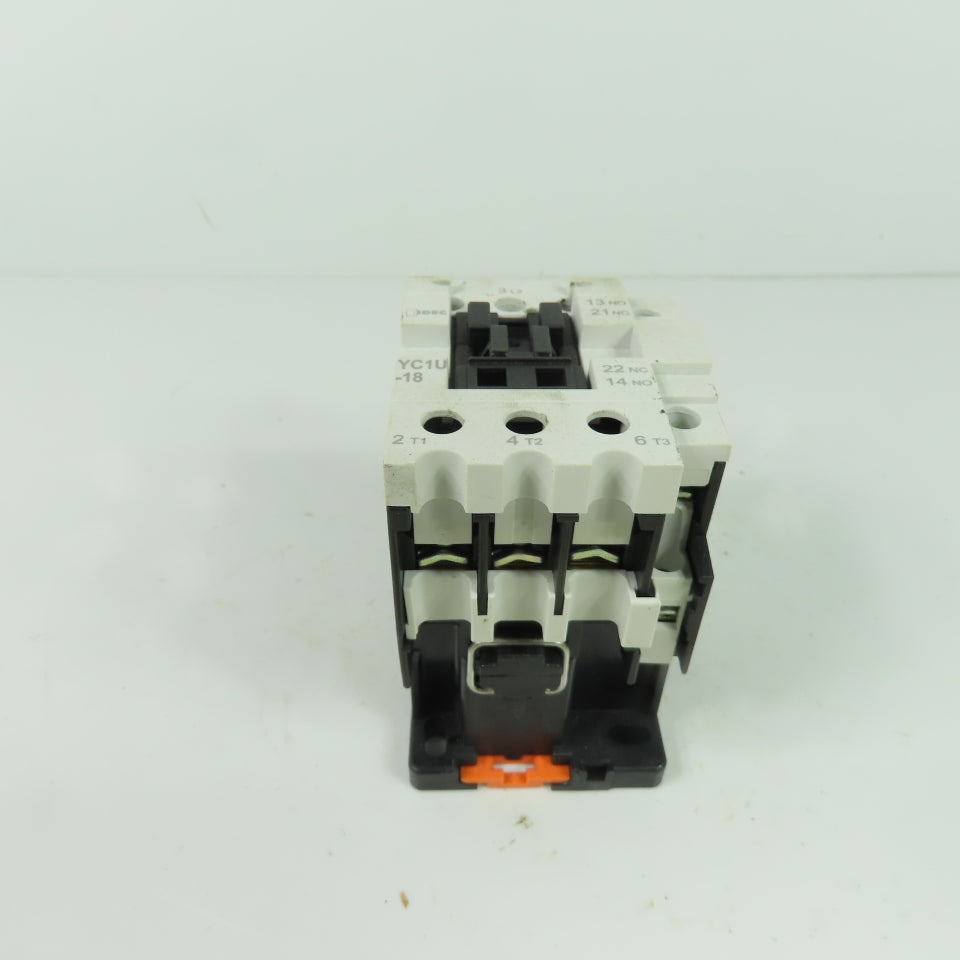 Idec YC1U-18 Contactor 600VAC 35A 120V Coil