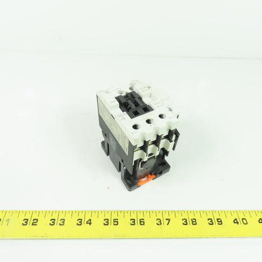 Idec YC1U-18 Contactor 600VAC 35A 120V Coil