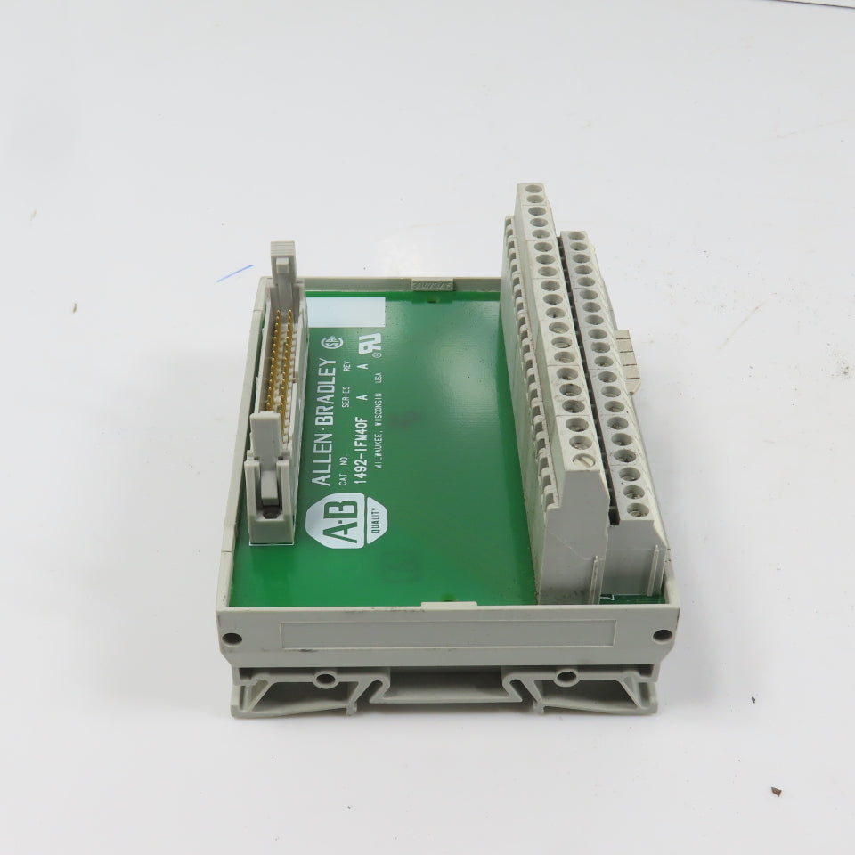 Allen Bradley 1492-IFM40F Ser A 40 Point Feed Through Digital IFM