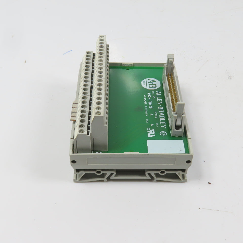 Allen Bradley 1492-IFM40F Ser A 40 Point Feed Through Digital IFM