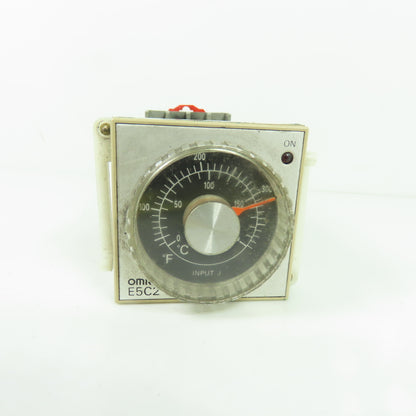Omron E5C2-R20J Temperature Controller 3A 250VAC
