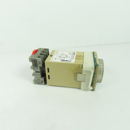 Omron E5C2-R20J Temperature Controller 3A 250VAC