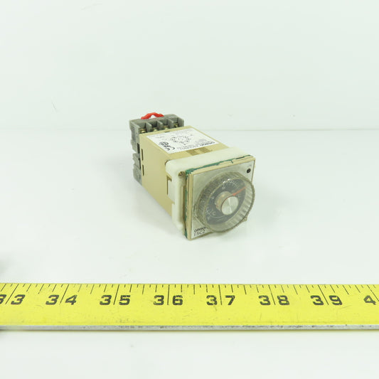 Omron E5C2-R20J Temperature Controller 3A 250VAC