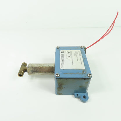 UE United Electric J6-266 Pressure Switch 15A 480VAC 0-100PSI Range 150PSI Proof