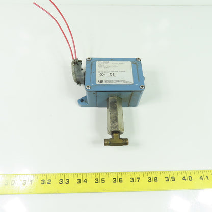 UE United Electric J6-266 Pressure Switch 15A 480VAC 0-100PSI Range 150PSI Proof