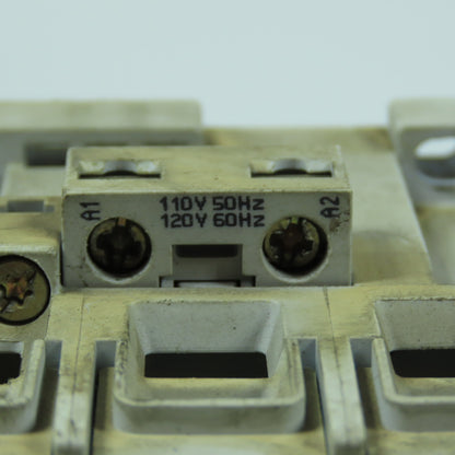 Allen-Bradley 100-C72*00 IEC Contactor 3-Pole 72A 600V Max 50HP @ 460V 120V Coil