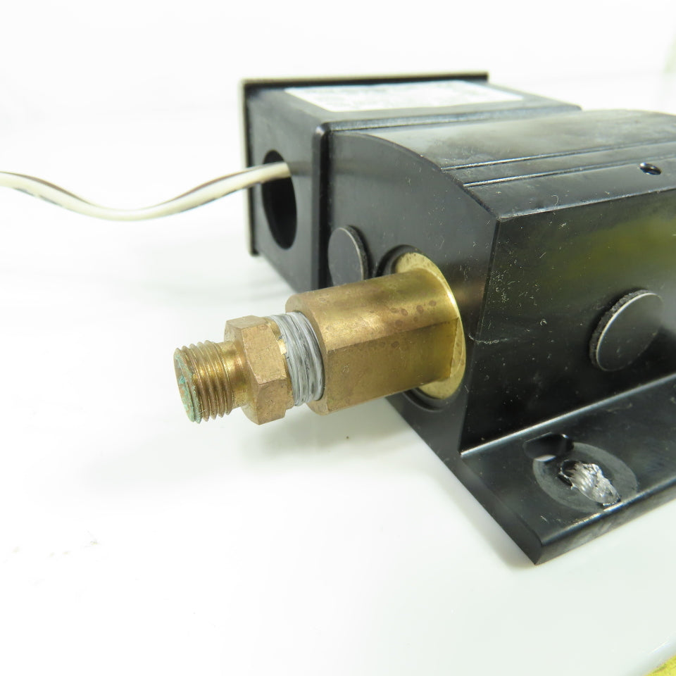 Dwyer DXW-11-153-1 Differential Pressure Switch 2.5-10PSI Range 200PSI 1/4"NPT