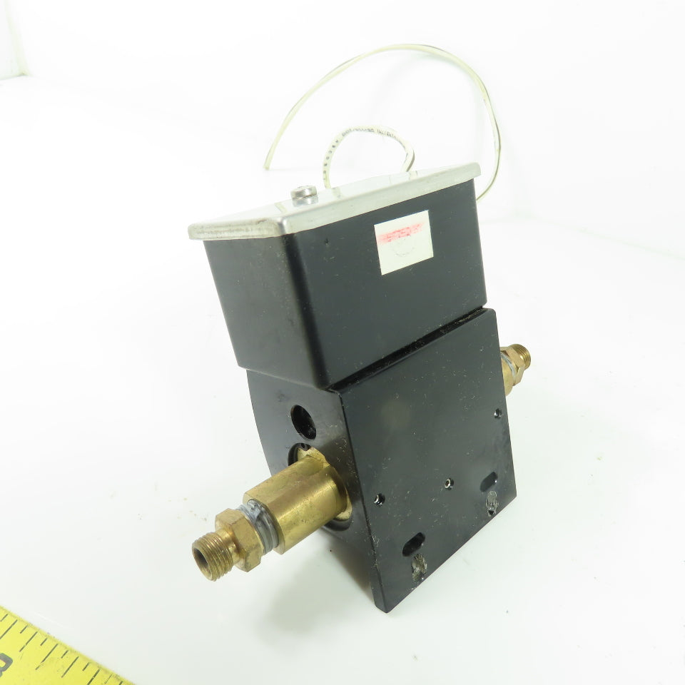 Dwyer DXW-11-153-1 Differential Pressure Switch 2.5-10PSI Range 200PSI 1/4"NPT