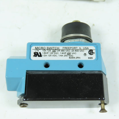 Honeywell Micro Switch BZE6-2RN Limit Switch Top Plunger Boot Seal 15A SPDT