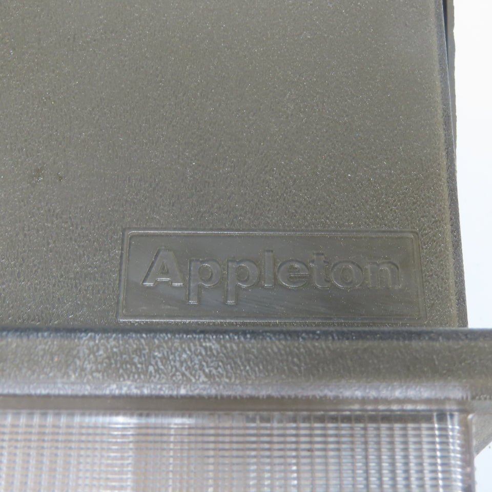 Appleton G-WM430L-12RH Enclosed and Gasketed HID Parking Light Fixture 120V 150W