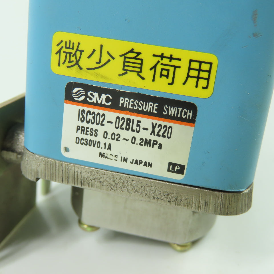 SMC ISC302-02BL5-X220 Pressure Switch 0.2MPa 30VDC 0.1A