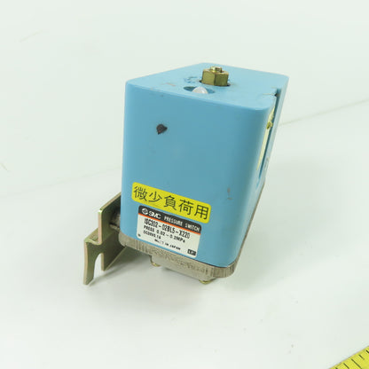 SMC ISC302-02BL5-X220 Pressure Switch 0.2MPa 30VDC 0.1A