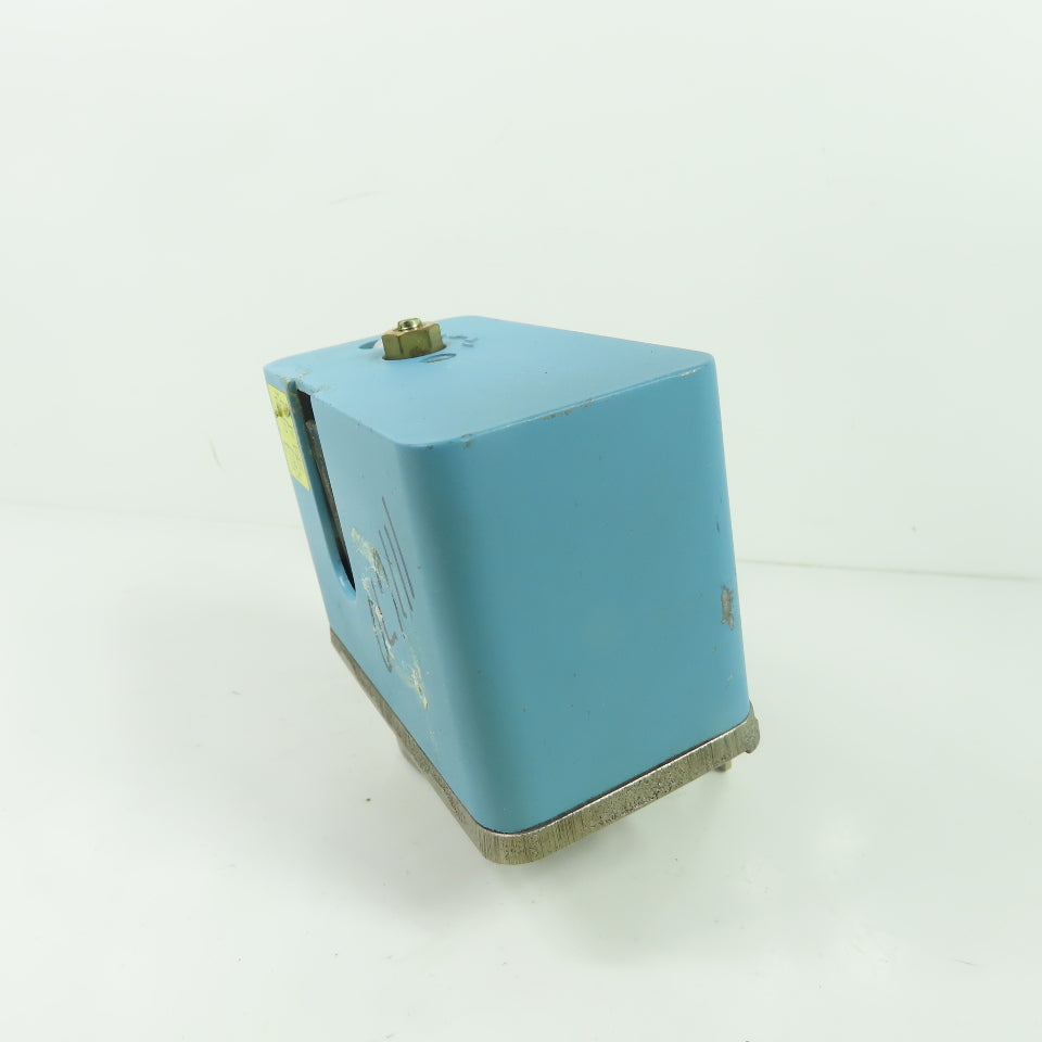 SMC ISC302-02BL5-X220 Pressure Switch 0.2MPa 30VDC 0.1A