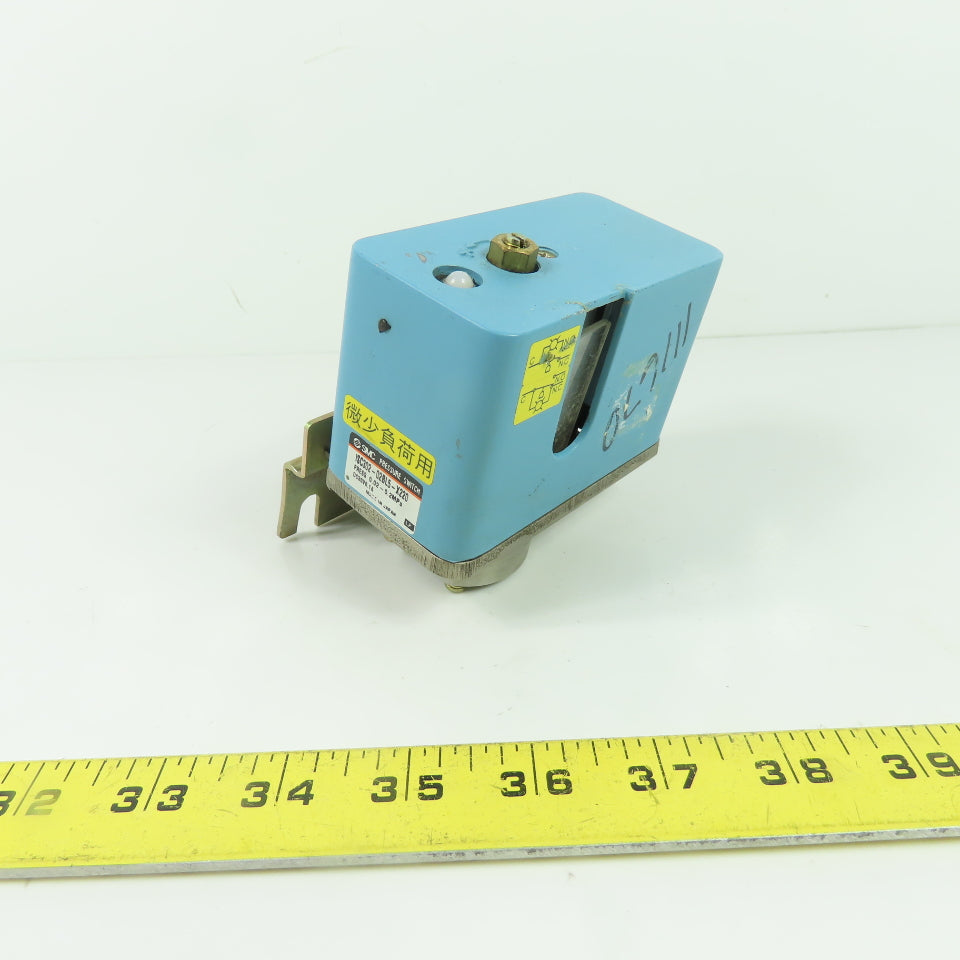 SMC ISC302-02BL5-X220 Pressure Switch 0.2MPa 30VDC 0.1A